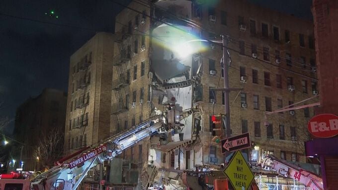 7階建ての集合住宅の一部が突然崩落　避難の2人軽傷　ニューヨーク市
