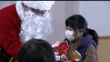 「ほっこりした気持ちになりました」岡山市の病院でサンタクロースが子どもたちにプレゼント【岡山】|TBS NEWS DIG