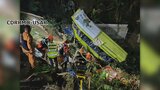 フィリピンで旅客バスが谷に転落　17人死亡、11人負傷|TBS NEWS DIG