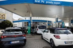 ポーランド、周辺国から給油客流入－ガソリン価格上限導入で| TBS CROSS DIG with Bloomberg