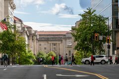 米政府機関閉鎖の痛み、米経済全体に波及－打開策は見えず| TBS CROSS DIG with Bloomberg