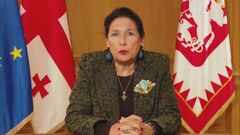 ジョージア大統領「議会は非合法」任期満了後も職にとどまる意向　EU加盟交渉停止めぐり大規模デモ続く| TBS CROSS DIG with Bloomberg