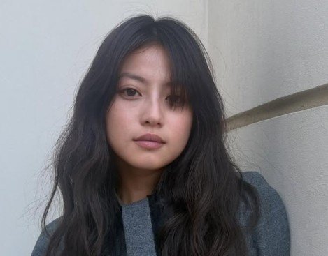 【 今田美桜 】　パリでのオフショット公開　ファン歓喜　「国宝級に可愛すぎる」|TBS NEWS DIG