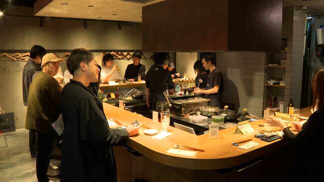 偶然の出会い生む”立ち飲み店”が盛況　「席がない、仕切りがないから気軽に話しかけられる」”屋台の街・福岡で広がり|TBS NEWS DIG