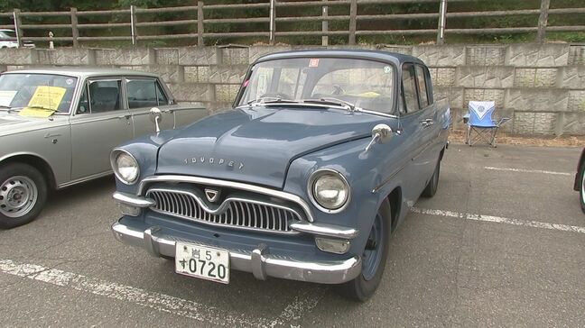 ドアが観音開きのトヨペットクラウンなど16台が勢ぞろい 北上展勝地でクラシックカーミーティング 岩手|TBS NEWS DIG