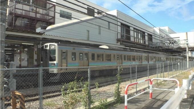 駅のホームで60代男性を転落させ大けがをさせた傷害の罪　男が起訴内容を認める　男性は生涯介護が必要な状態　甲府地裁　|　山梨のニュース | ＵＴＹテレビ山梨