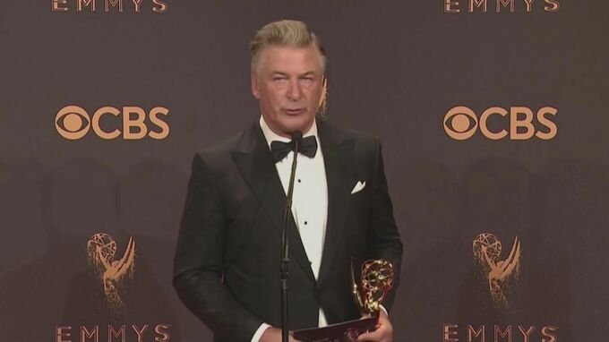 撮影現場の発砲で2人死傷　米俳優アレック・ボールドウィンさんを過失致死罪で再び訴追|TBS NEWS DIG