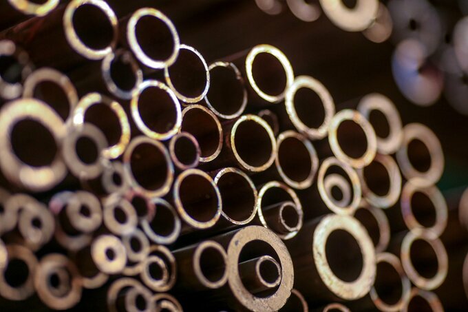 金属価格、下げに転じる－中国当局の高頻度取引規制の報道受け