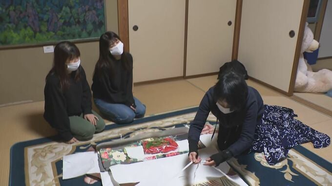 「津波遭わなくてきれいに出てきました」成人式用に預かるも地震で店舗が倒壊 珠洲の美容師が“がれき”の中から見つけ出した振袖が持ち主のもとへ|TBS NEWS DIG