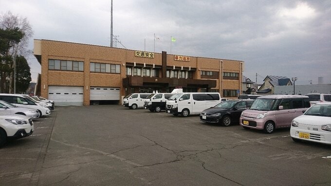 ガードレールに衝突後に交差点で停止「通り抜け出来ない」通りかかったドライバーが通報　運転の73歳男性が搬送先の病院で死亡　北海道南幌町　|　北海道のニュース｜HBC北海道放送