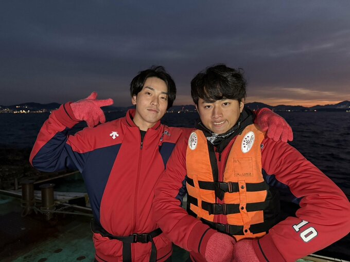 「ボクたちに何か出来ることは？」青学ドラ1コンビが災害級の牡蠣養殖の現場で学ぶ　広島カープ常廣羽也斗と佐々木泰が得たものとは　|　RCC NEWS | 広島ニュース | RCC中国放送