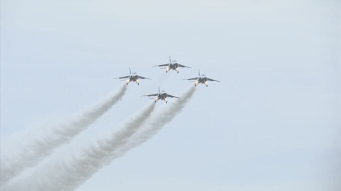 ブルーインパルスも来た！興奮と熱気…コロナ禍で４年ぶりの「航空祭」歓喜に沸く 空自美保基地　|　BSSニュース | BSS山陰放送