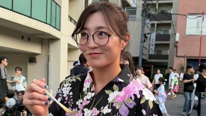 【 角田夏実 】「お祭り行きたい！！！と思って実家から浴衣を引っ張り出してきた」レアなメガネ＆浴衣ショットに「どちらも似合う」「めちゃくちゃ可愛い」|TBS NEWS DIG