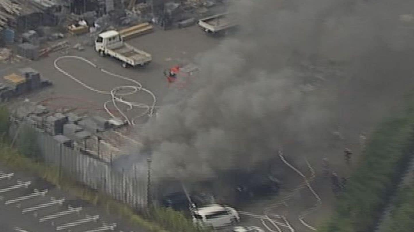 【速報】資材置き場で火災 激しい黒煙が上がる 愛知・稲沢市【映像は3日午後1時過ぎに上空から撮影】