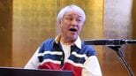 俳優・原田大二郎さん「神対応」中止となった朗読会で似顔絵のファンサービスも|TBS NEWS DIG