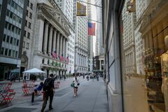 ウォール街で人気のヘッジ戦略、金利ボラティリティー低下で裏目に| TBS CROSS DIG with Bloomberg