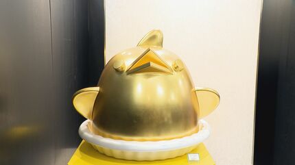 大谷翔平　trophy hunters gold ref 大谷翔平選手の“等身大黄金像” 二刀流揃って展示 2体で計1億1000万円