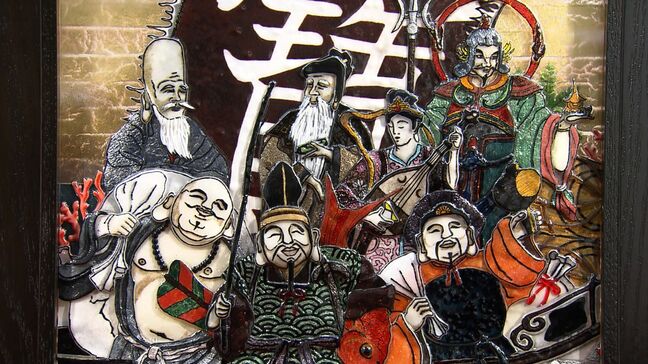 「色や質感も表現の仕方でどんどん変わる」ガラスで作った1000のパーツを組み合わせた「七福神」など約100点を展示【岡山】|TBS NEWS DIG