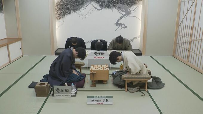 長考も入る互角の展開 4連覇狙う藤井聡太七冠 竜王戦第２局 相手は因縁の佐々木勇気八段　|　石川県のニュース｜MRO北陸放送