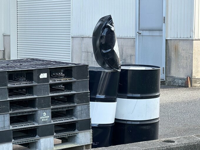 ドラム缶が爆発　“くず入れ”にしようと切断中に49歳男性が重傷か　富山・射水|TBS NEWS DIG