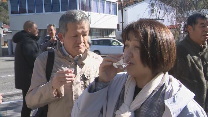 「甘みもあってすっきり」信州の老舗に新酒の季節　蔵出しに大勢の日本酒ファンが集まる　長野・諏訪　|　SBC NEWS | 長野のニュース | SBC信越放送