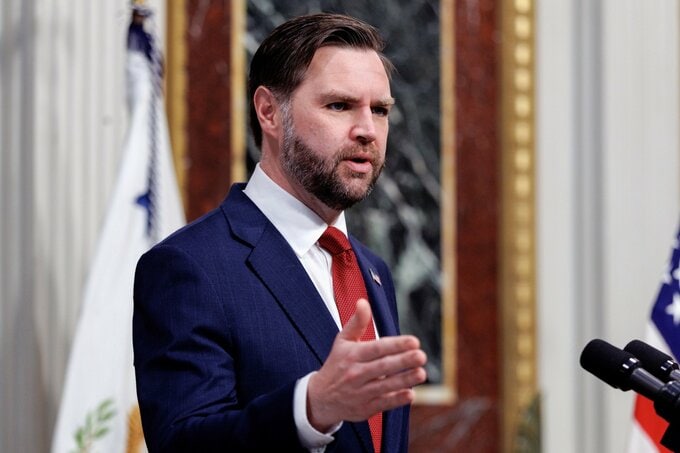 バンス氏、イラン協議に向けパキスタンへ－トランプ氏がNYポストに