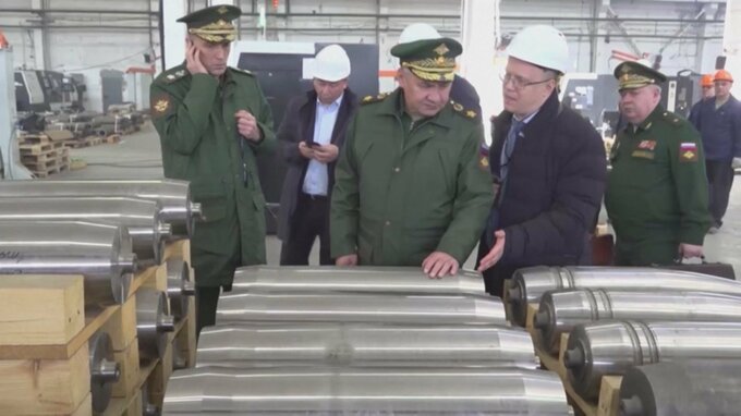 プーチン政権 兵器の生産拡大厳しく求める　ロ前大統領スターリン引用で“刑事罰”示唆も|TBS NEWS DIG