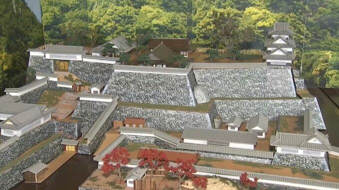 秀吉も攻めあぐねた「難攻不落　鳥取城」…10年ぶりに一般公開！跡地を実測して150分の1リアルに再現！その素材は…　|　BSSニュース | BSS山陰放送