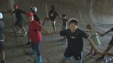 「こんなに広いんだと初めて知った」小学生が洪水を防ぐために川に設けられた放水路を見学　岩手・一関市|TBS NEWS DIG