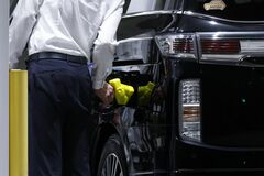 ガソリン価格を１リットル10円引き下げ、５月から段階的に実施－政府| TBS CROSS DIG with Bloomberg