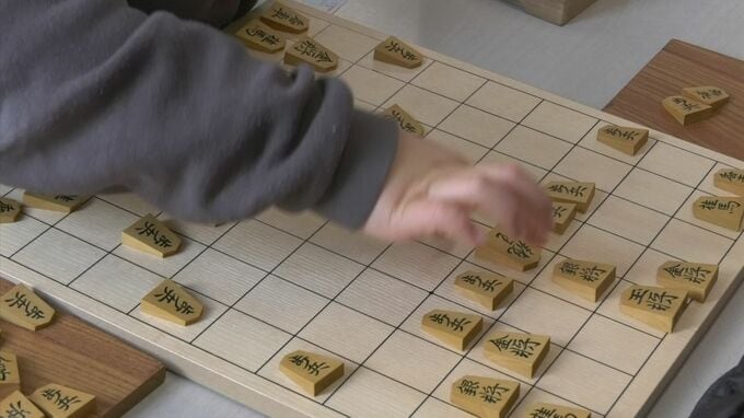 藤井八冠フィーバーで「将棋」がキッズに人気　５歳児も「さすのがたのしい」　しかし競技人口は前年から４０万人減少|TBS NEWS DIG