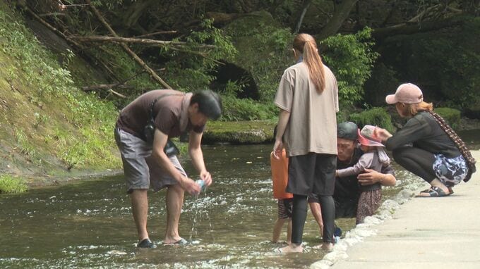 「岳切渓谷」暑さを忘れる2キロの沢歩き　一枚岩の「水流遊歩道」　茶屋で癒しのひとときも　大分　|　大分のニュース｜OBS NEWS｜大分放送