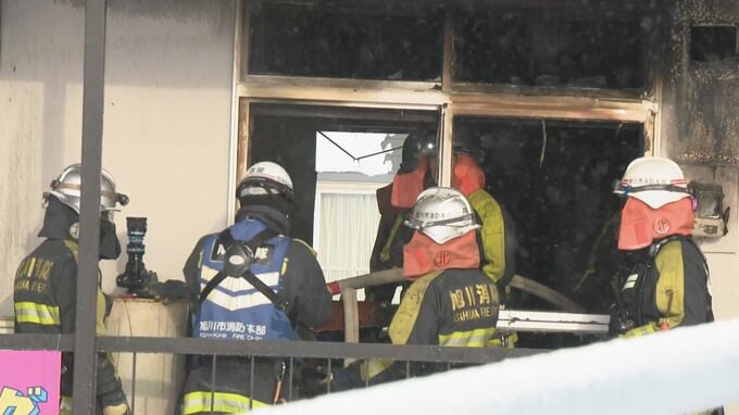 火元の部屋から男性遺体【アパート死亡火災】70代の住人男性か「共同住宅の一室が燃えている」北海道旭川市|TBS NEWS DIG