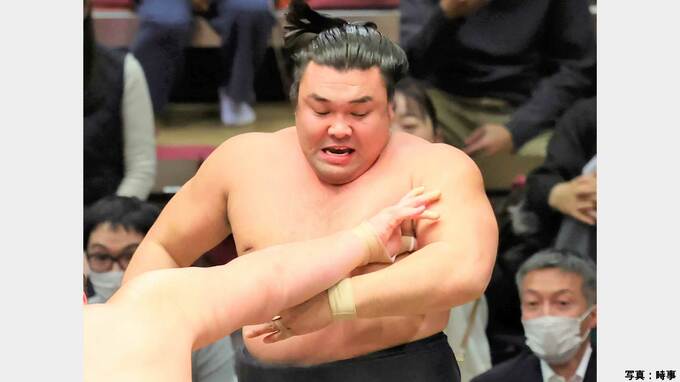 大関・霧島、朝乃山に敗れ悪夢の4連敗　照ノ富士は明生に屈し早くも2敗目...全勝は阿炎ら3人に【大相撲春場所】|TBS NEWS DIG