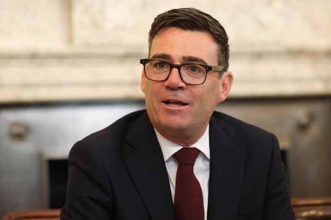 バーナム英政権、財政の「柔軟性」で市場動揺招く恐れ－財務省が懸念