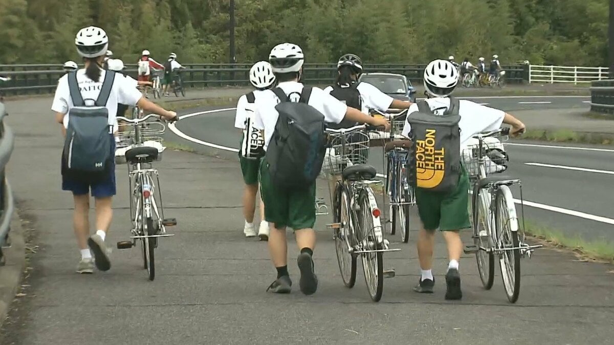 500メートル以上続く下り坂→自転車から降りて登校 独自ルールで事故
