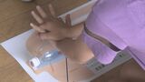 小学生がペットボトルで救急救命措置を学ぶ 心肺蘇生のコツは「強く・早く・絶え間なく」大分 | 大分のニュース|OBS NEWS|大分放送