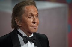 ヴァレンティノ創業者カラバーニさん死去－93歳| TBS CROSS DIG with Bloomberg