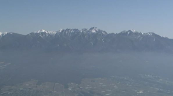 「熱と頭痛で動けない」東京都の8歳の小学生男児を救助　両親と宿泊の山小屋で発熱　救助隊員が背負って麓の登山口まで下山　長野・八ヶ岳連峰・硫黄岳|TBS NEWS DIG