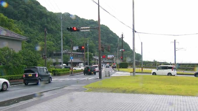 追突事故多発の国道１０号・仙巌園前交差点　３月４日から通行方法を変更　事故減少効果は？　鹿児島市　|　鹿児島のニュース｜MBC NEWS｜南日本放送