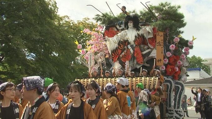盛岡秋まつり始まる　絢爛豪華な山車が市中心部を練り歩く|TBS NEWS DIG