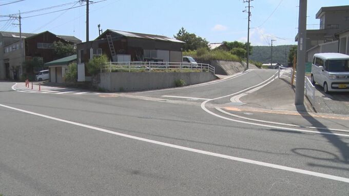 信号機・横断歩道のない交差点で…未明の事故、新聞配達中の車にはねられる　高齢男性(67)が意識不明の重体　|　BSSニュース | BSS山陰放送