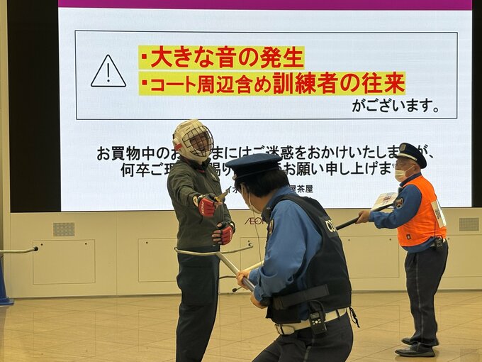 刃物をもった男がショッピングモールで暴れた想定の訓練　アジア・アジアパラ競技大会を見据えて　|　名古屋・愛知・岐阜・三重のニュース【CBC news】 | CBC web