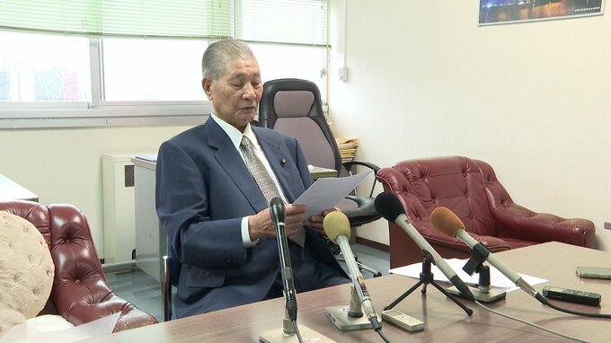 取材に答える羽立秀光市議