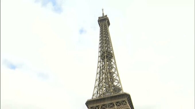 【パリ五輪開幕】岡山市出身のアーチェリー・中西絢哉選手らも元気な姿でセーヌ川を船上パレード【岡山】　|　岡山・香川のニュース | 天気 | RSK山陽放送