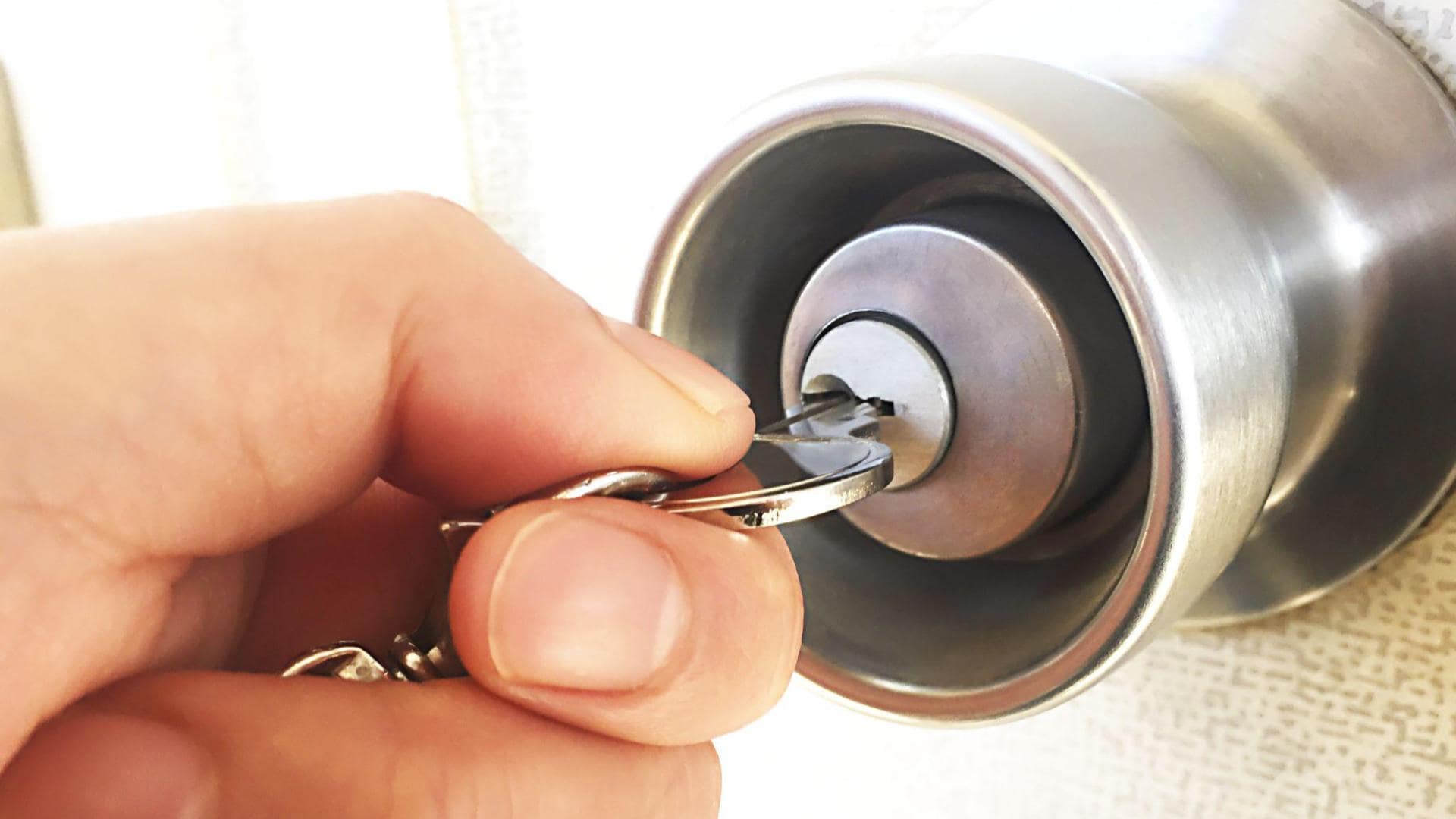 家の鍵なくした！鍵交換で10万円請求 通常5千円なのに…なぜ？相次ぐ解錠業者の高額請求トラブル（ＮＢＣ長崎放送）｜ｄメニューニュース（NTTドコモ）