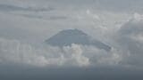 富士山頂付近で倒れる 台湾の男性が死亡 友人らから先行、1人で山頂を目指す 山梨県で死亡したのは今シーズン3人目|TBS NEWS DIG