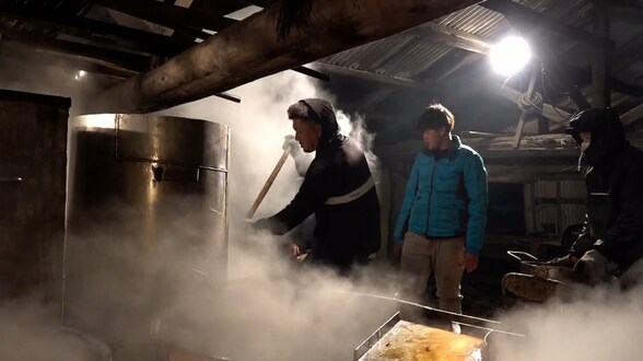 日南市伝統の黒砂糖作り「さとねり」　親族総出で夜を徹して行われる師走の風物詩　|　MRTニュース ｜ ＭＲＴ宮崎放送