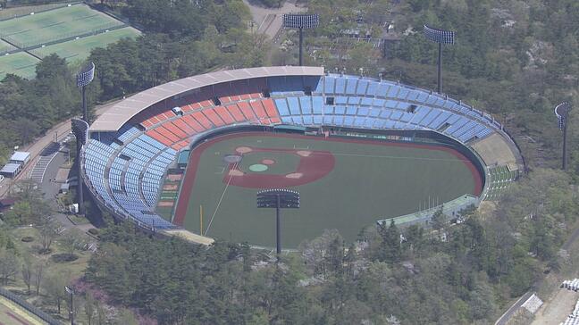 あづま球場近くにクマ出没で全面閉園のあづま総合運動公園 9日朝に全面再開 福島|TBS NEWS DIG