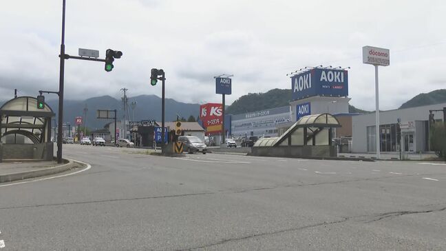 軽トラックを運転していた69歳の男性が死亡　交差点で右折と直進の車が衝突　頭強く打ち搬送先の病院で|TBS NEWS DIG